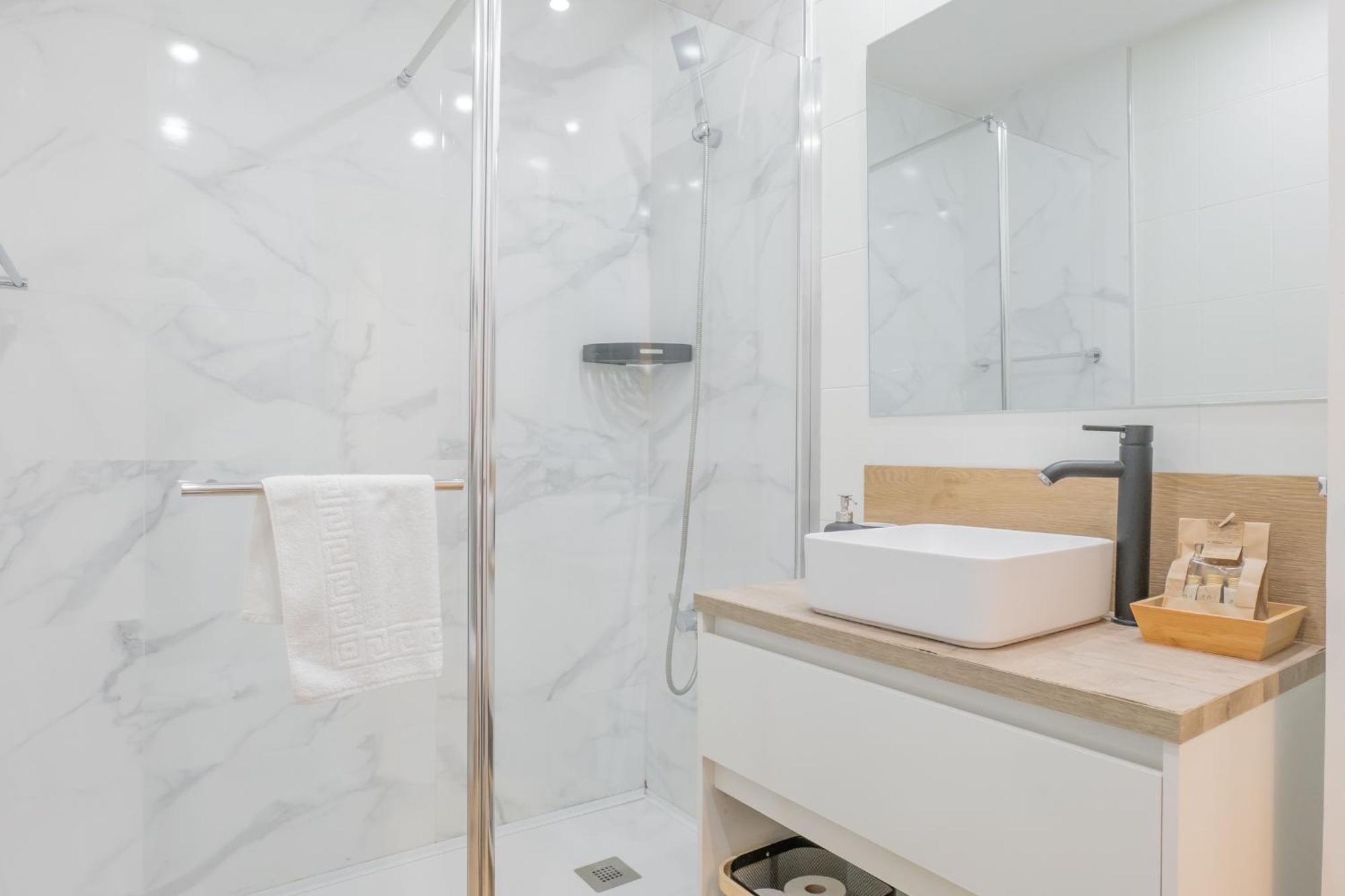 Nabucco Apartment โอเบียโด ภายนอก รูปภาพ