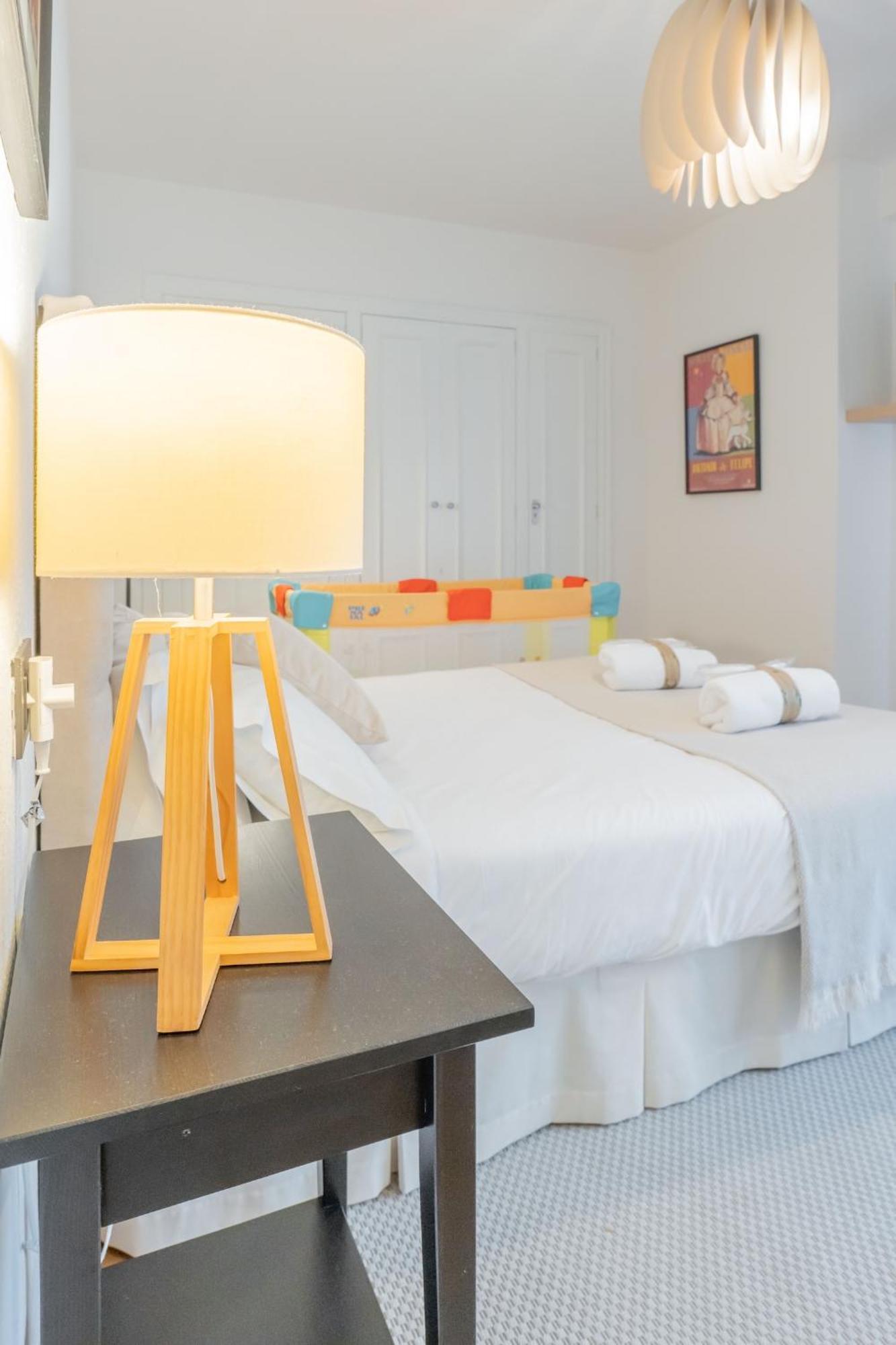 Nabucco Apartment โอเบียโด ภายนอก รูปภาพ