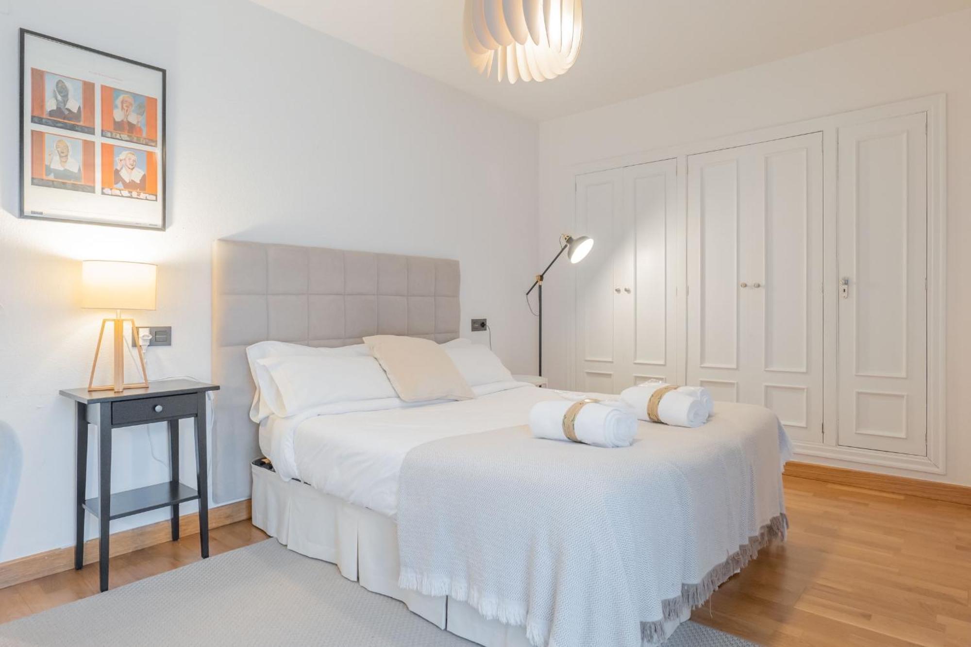 Nabucco Apartment โอเบียโด ภายนอก รูปภาพ
