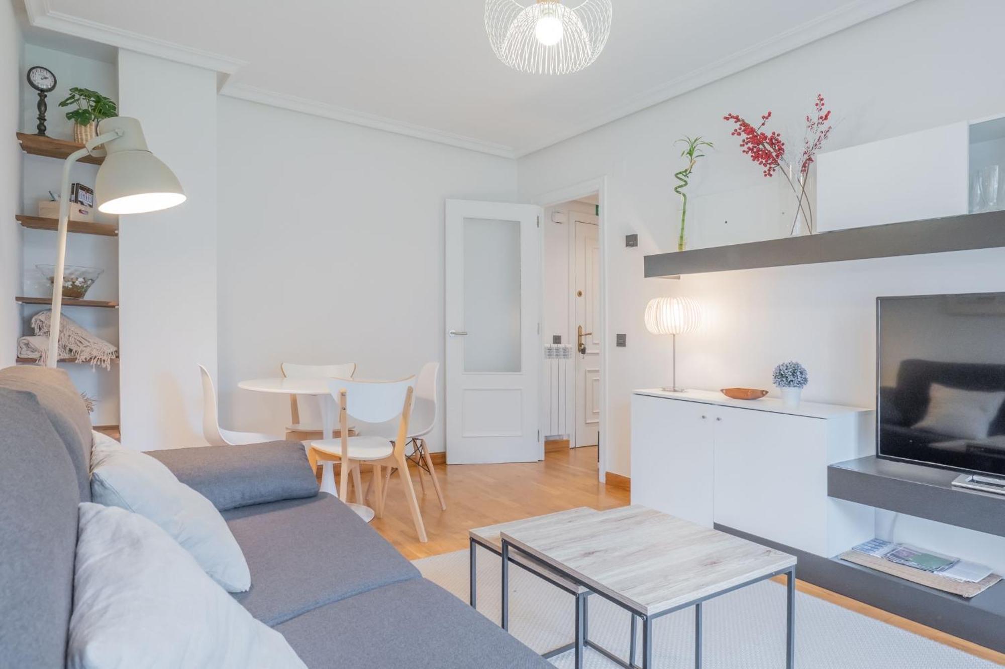 Nabucco Apartment โอเบียโด ภายนอก รูปภาพ