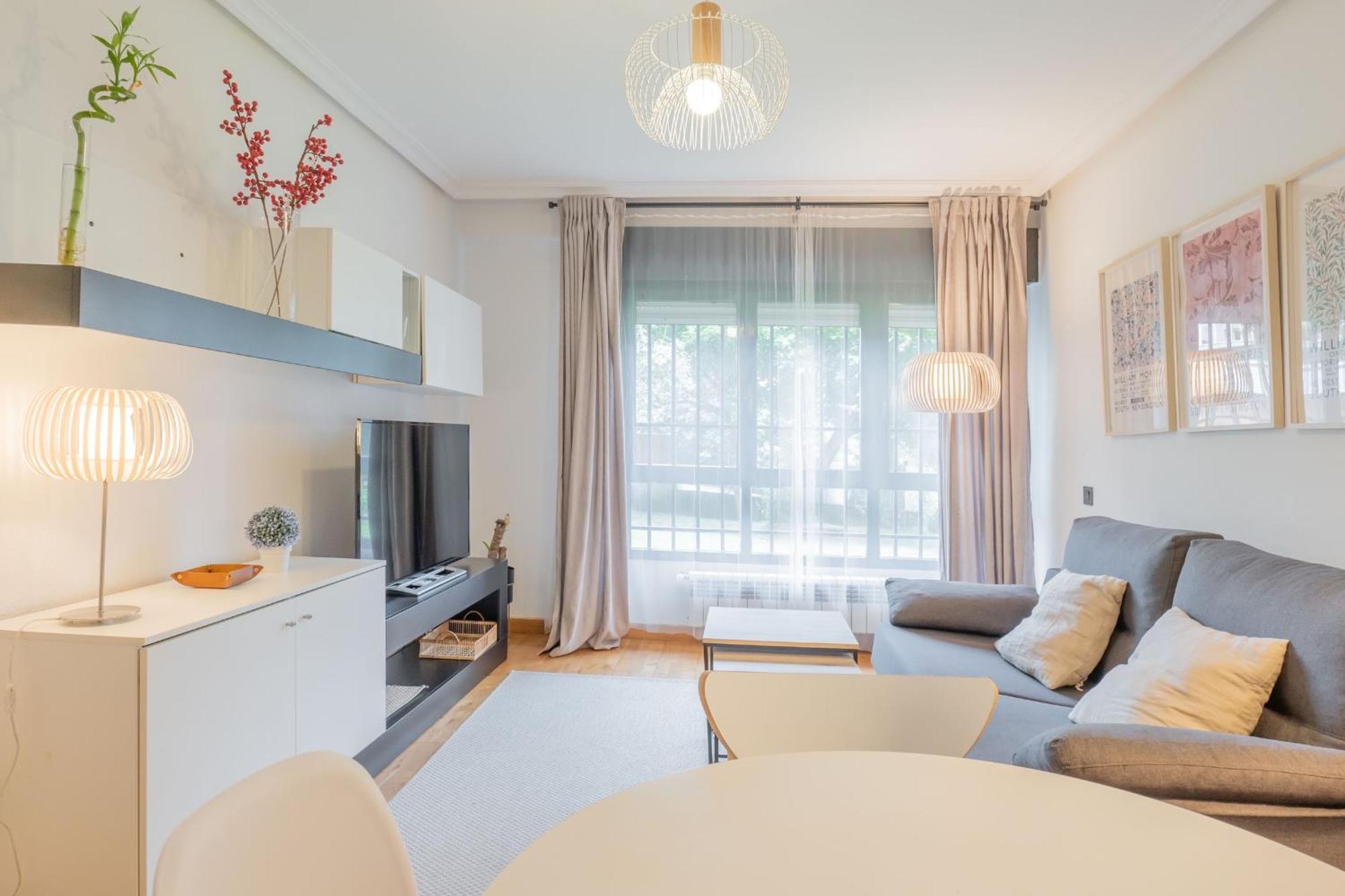Nabucco Apartment โอเบียโด ภายนอก รูปภาพ